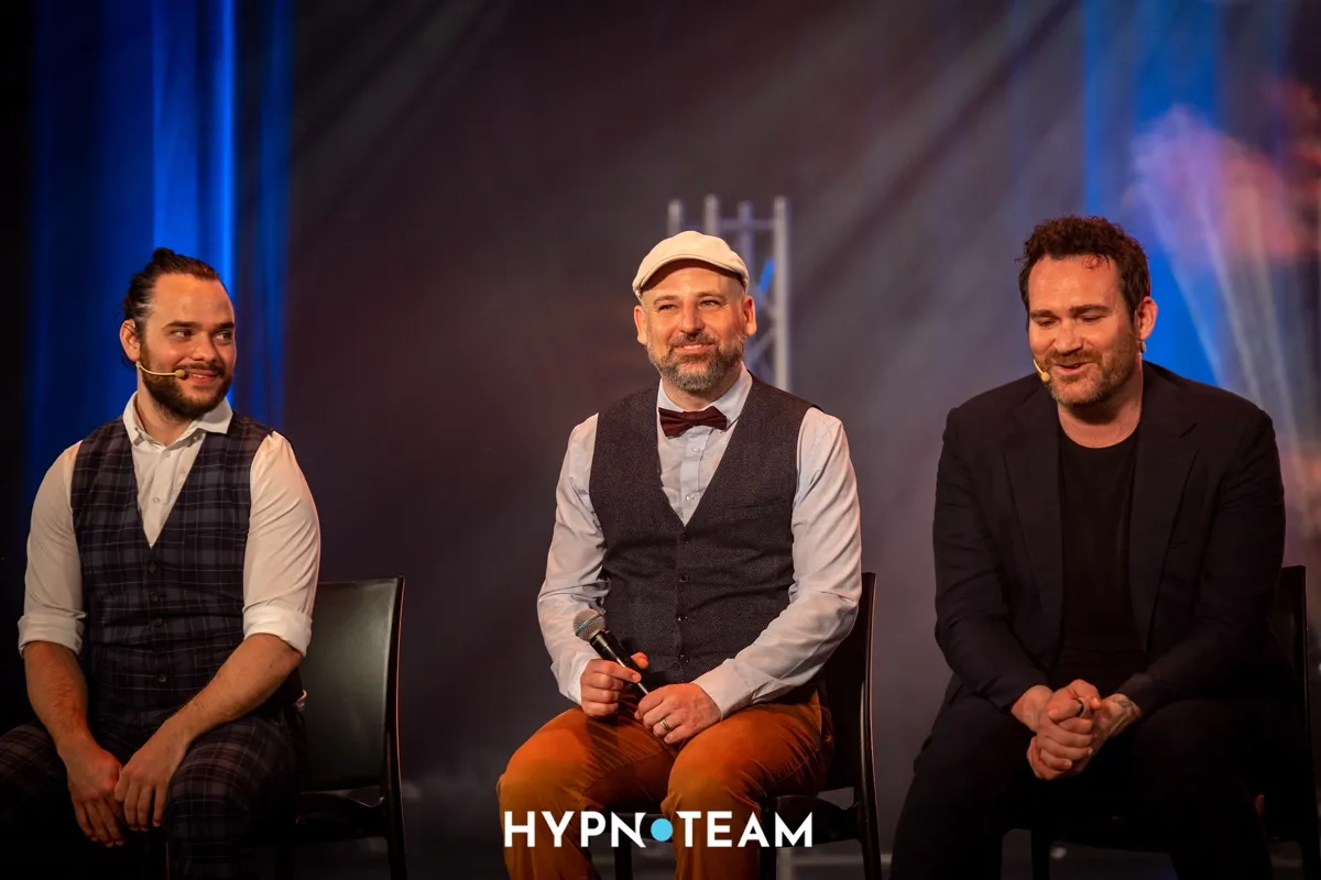 Édouard Chéron, Sébastien Pino Mata et Xavier Clausse, formateurs HypnoTeam